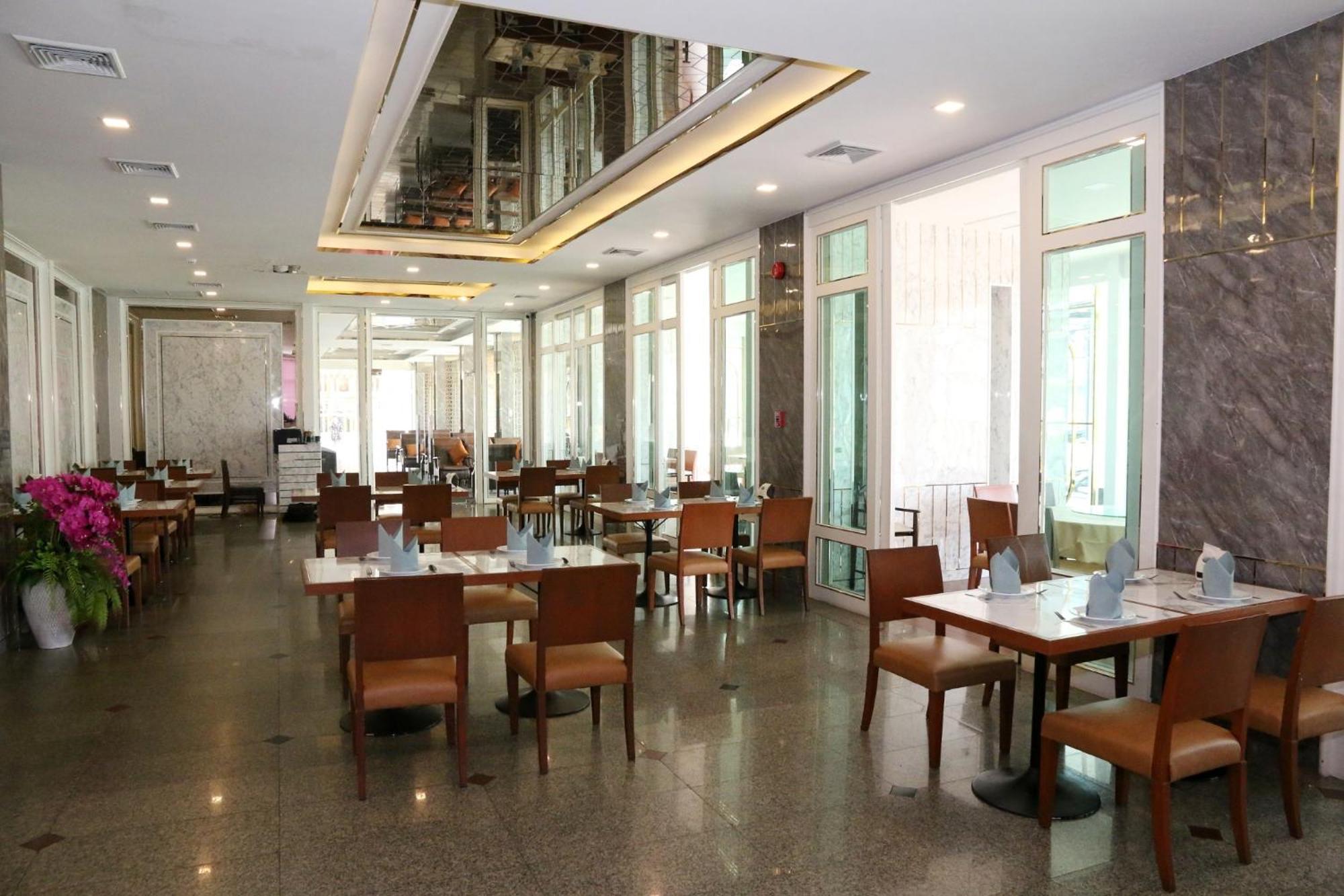 Crystal Palace Luxury Hotel Pattaya Esterno foto