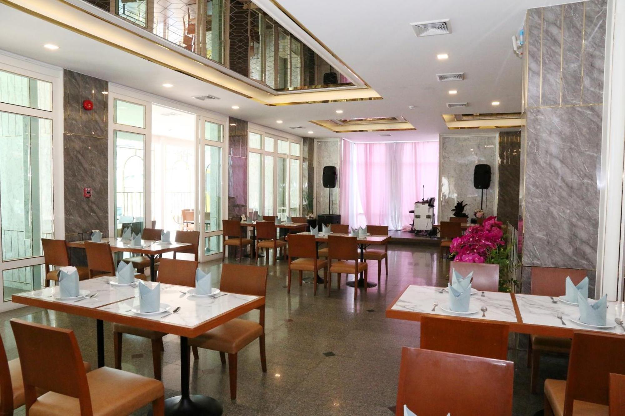 Crystal Palace Luxury Hotel Pattaya Esterno foto