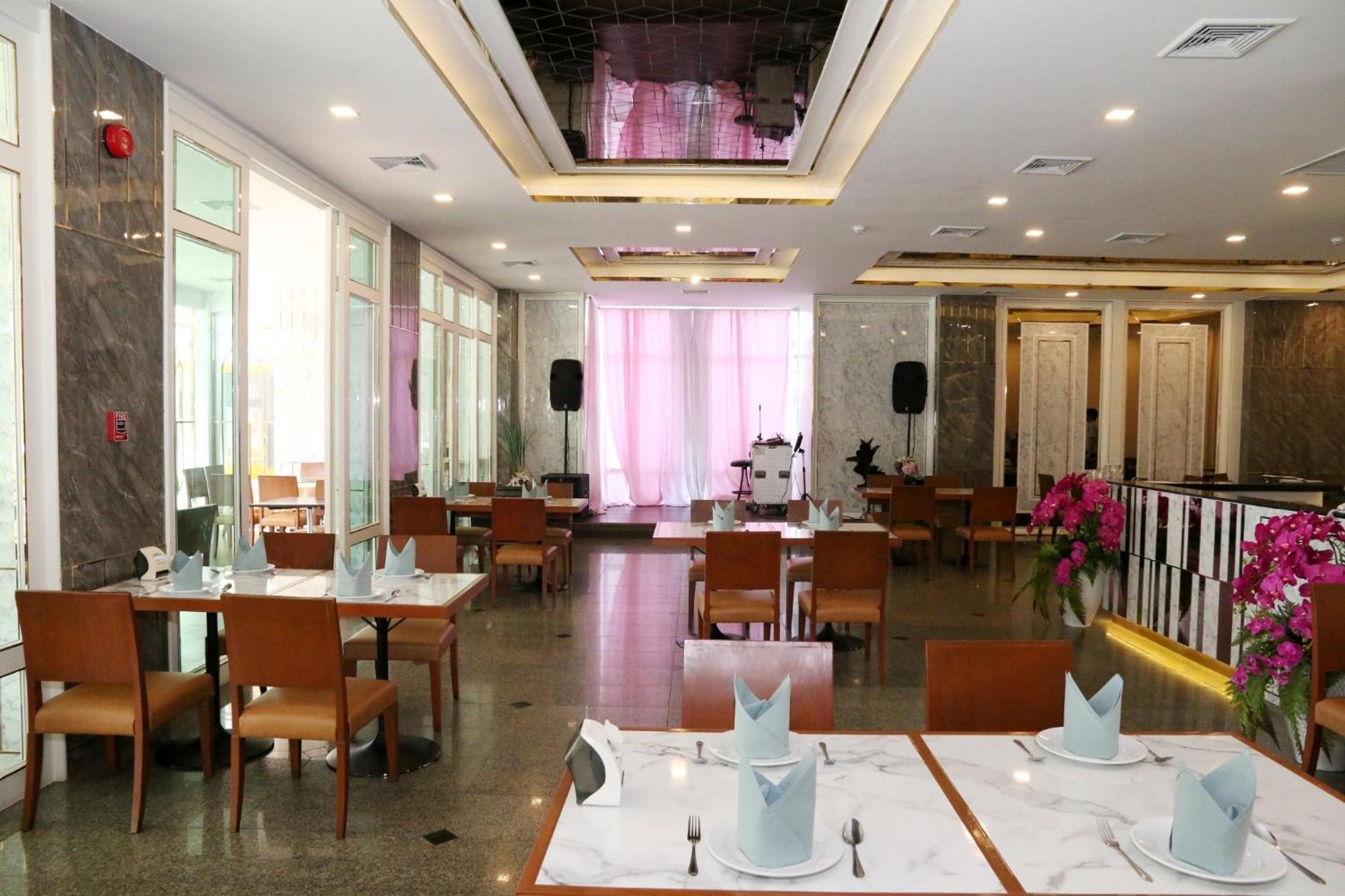 Crystal Palace Luxury Hotel Pattaya Esterno foto