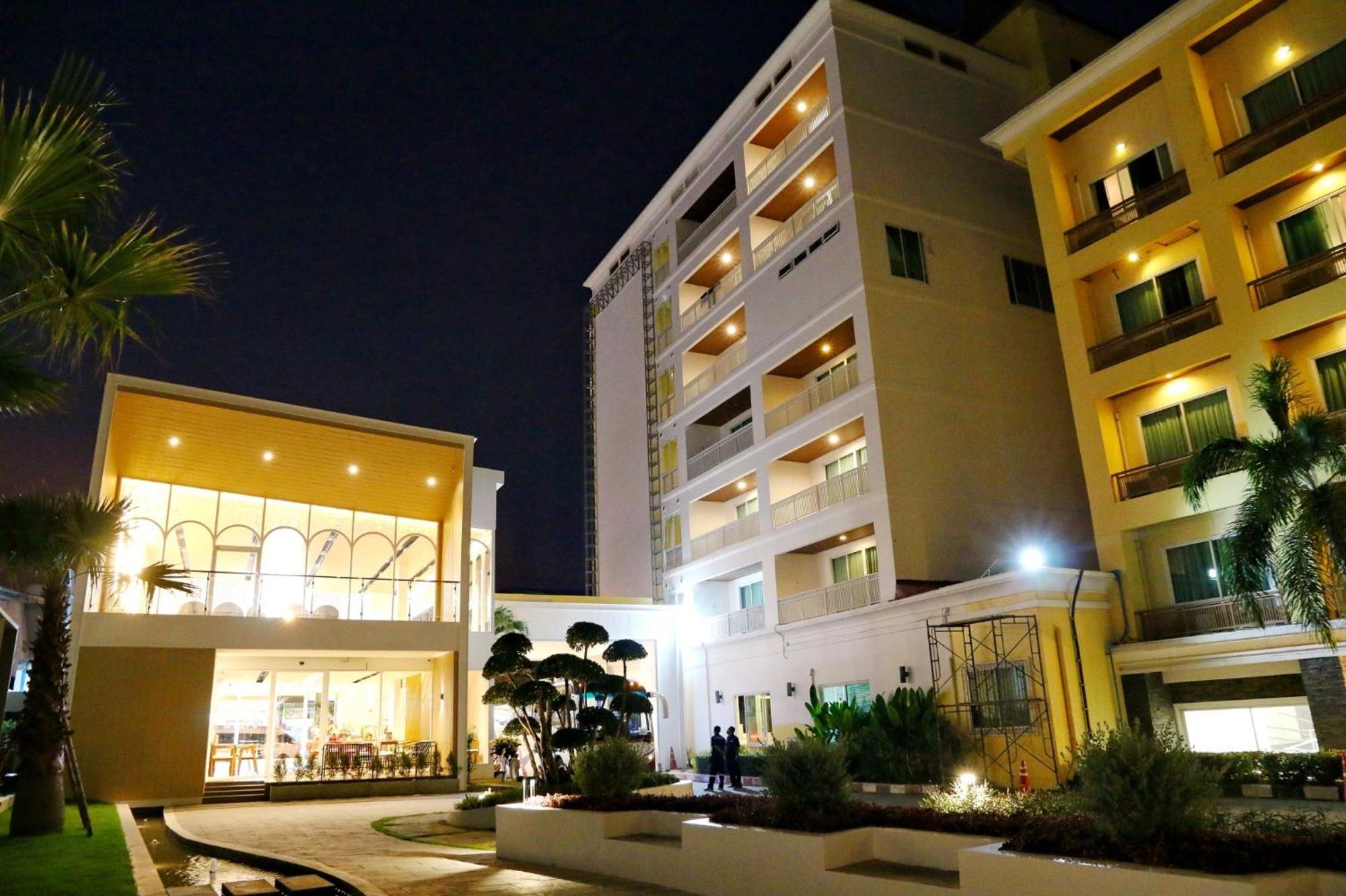 Crystal Palace Luxury Hotel Pattaya Esterno foto