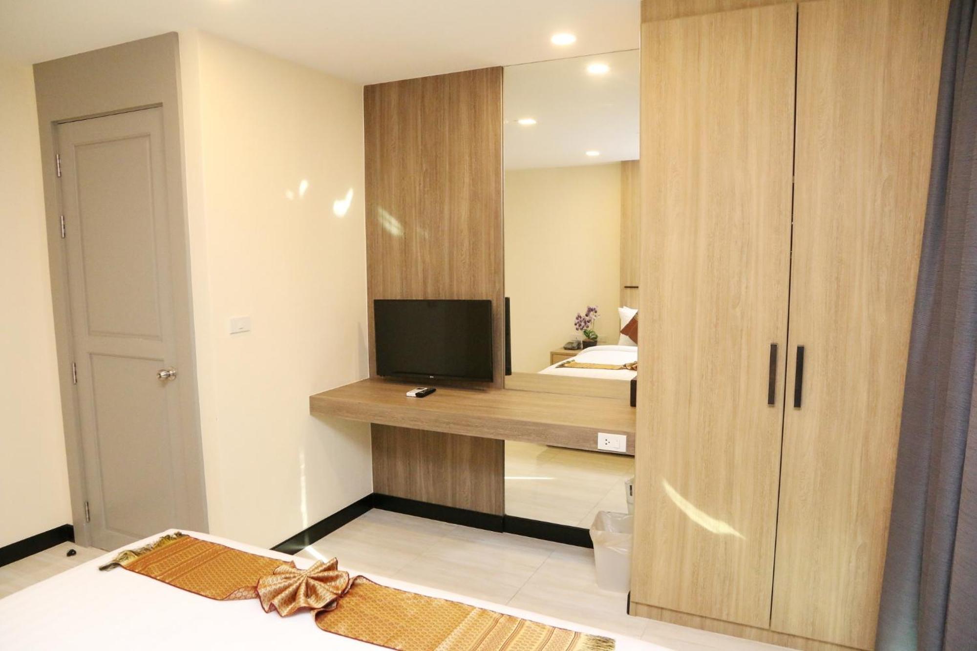 Crystal Palace Luxury Hotel Pattaya Esterno foto